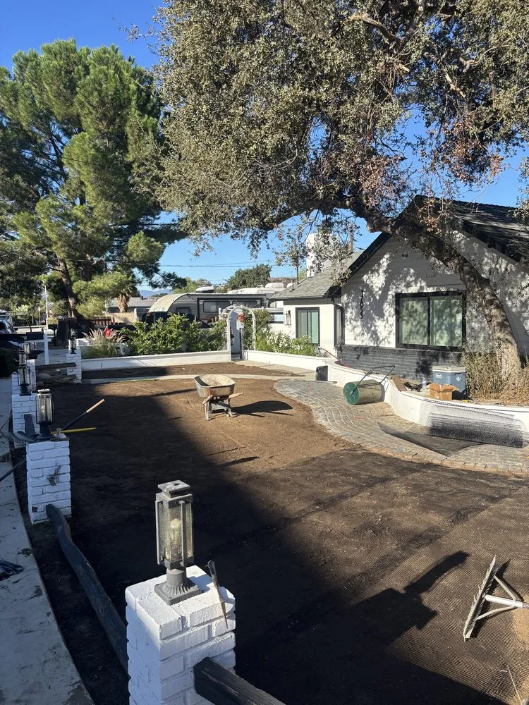 Professional outdoor landscaping in Santa Clarita, CA by Mendez Tree Services