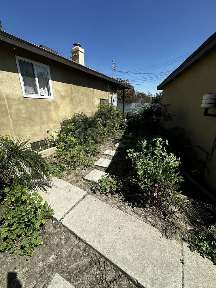 Local garden landscaping for beautiful yards across Santa Clarita, CA - Mendez Tree Services