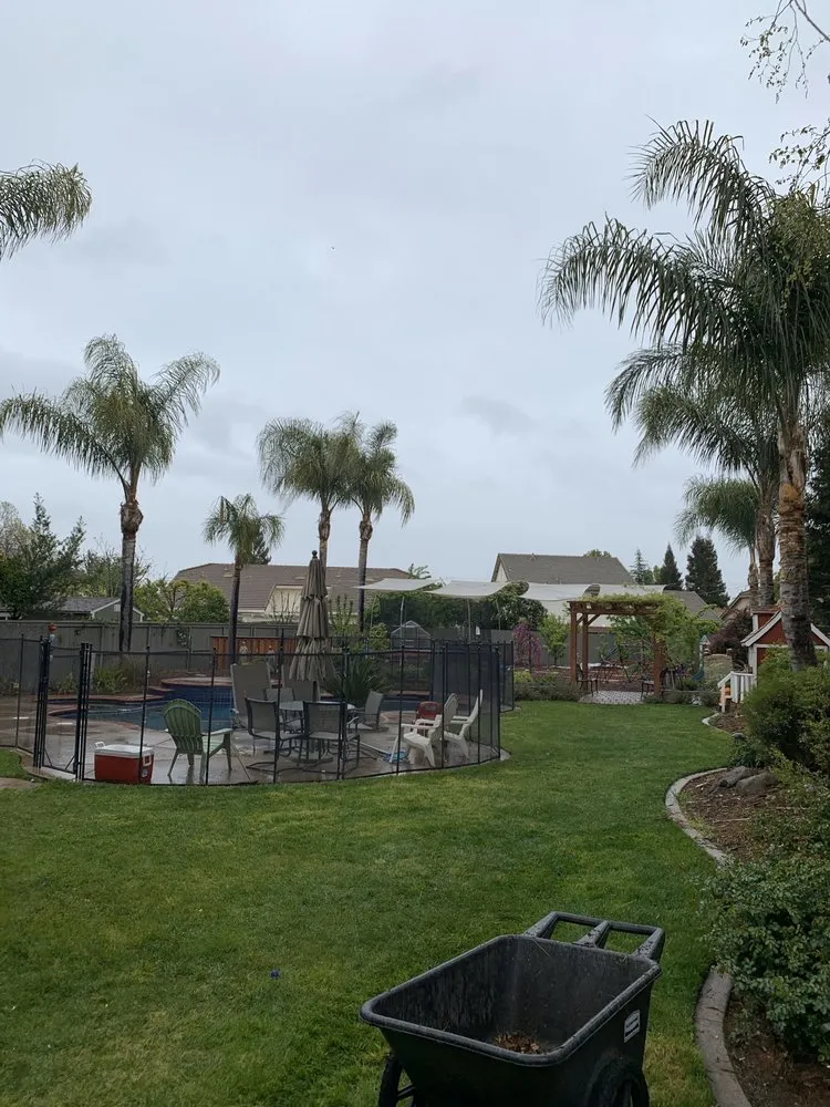 Expert lawn mowing service experts serving Elk Grove, CA - Mendiola's Landscaping