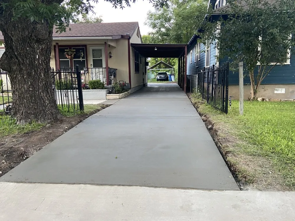 Reliable landscaping services in Austin, TX by Mendoza Construction & Design