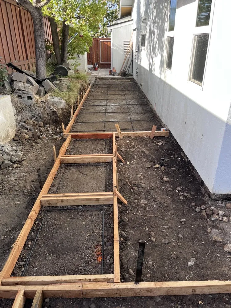 Trusted yard cleanup service in San Diego, CA - Mendoza Developing Group