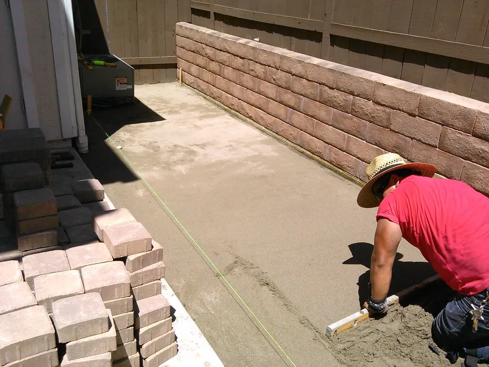 Affordable yard cleanup service in San Diego, CA by Mendoza Landscape