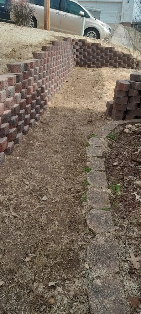 Expert yard maintenance experts serving England, AR - Mendoza Landscaping and Lawn Care