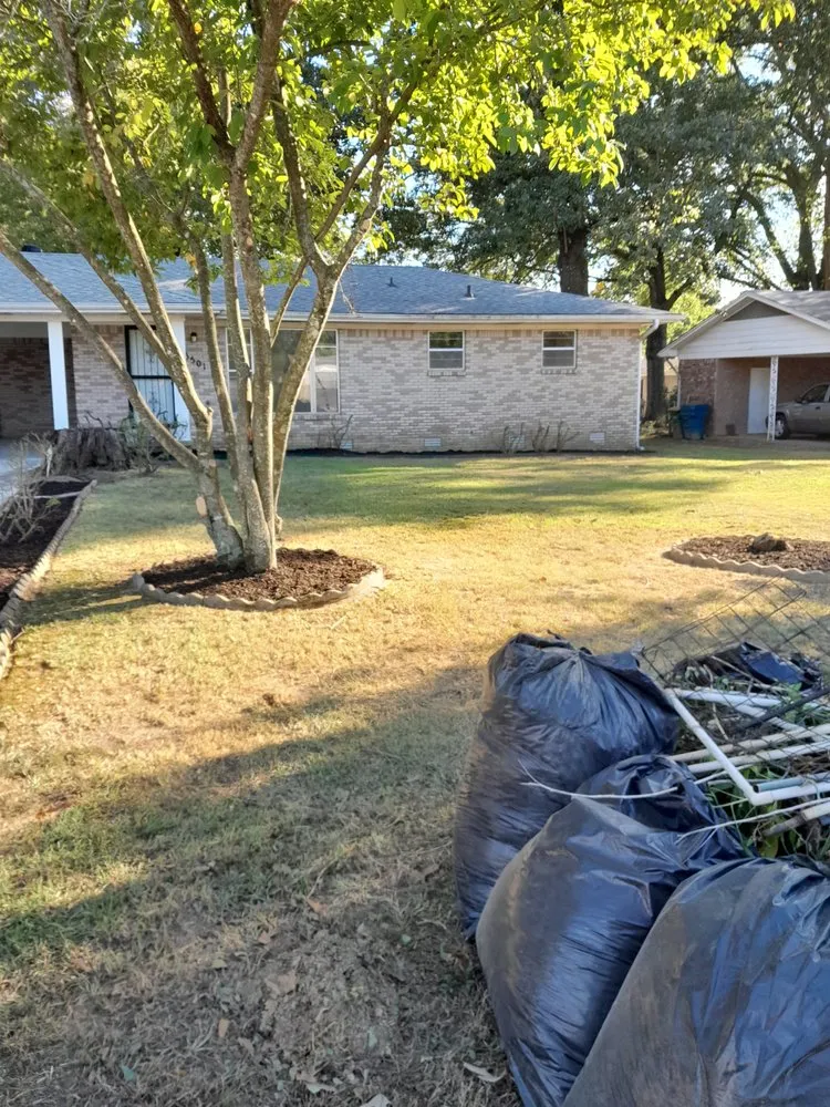 Top-rated yard cleanup service near you across England, AR - Mendoza Landscaping and Lawn Care