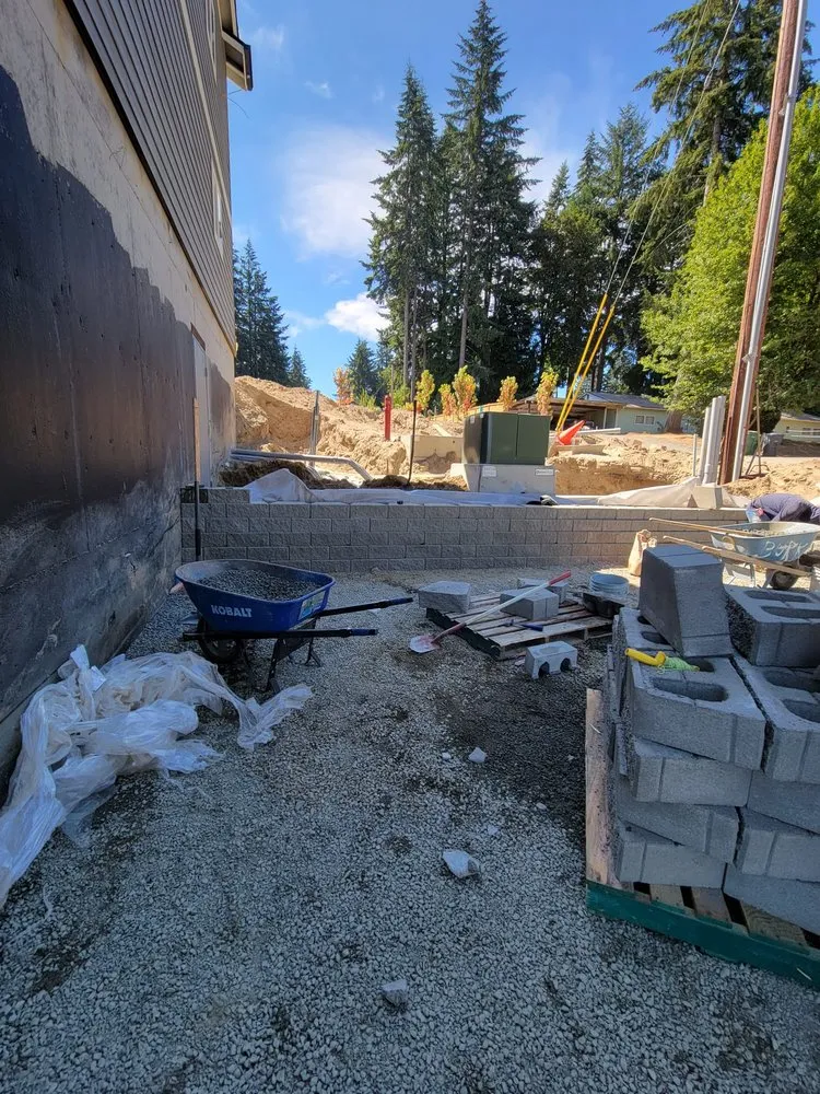 Local lawn care service for beautiful yards in Poulsbo, WA by Mendoza Landscaping