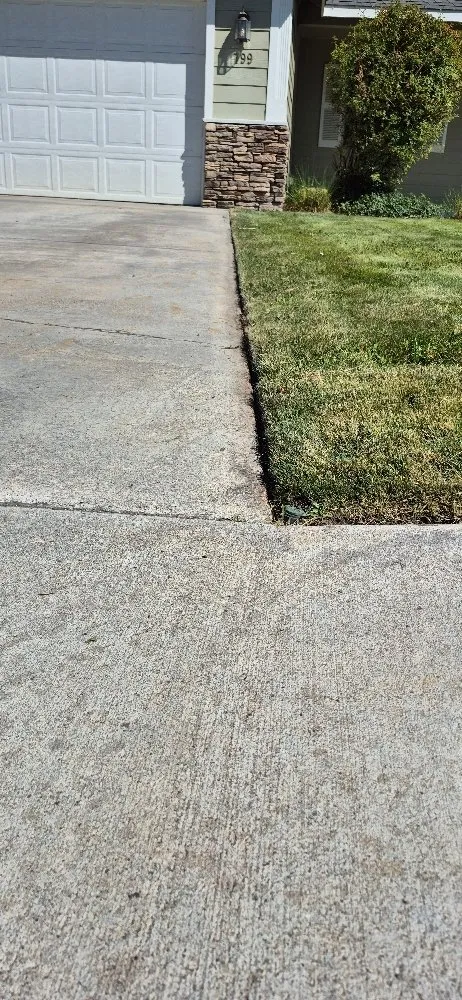 Reliable landscape design experts serving Culver, OR - Mendoza Lawn & Turf Care