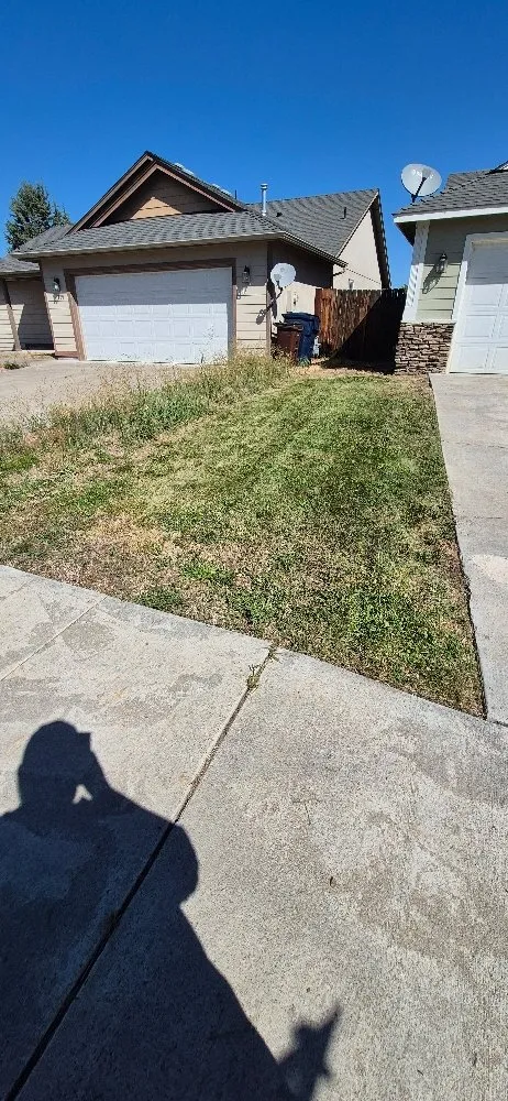 Expert lawn care service experts serving Culver, OR - Mendoza Lawn & Turf Care