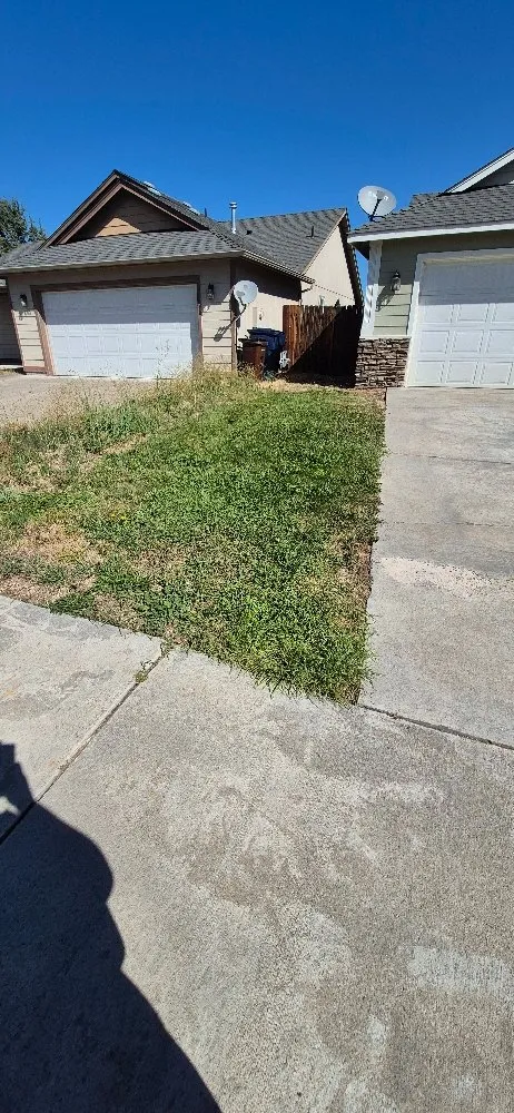 Reliable yard maintenance in Culver, OR by Mendoza Lawn & Turf Care