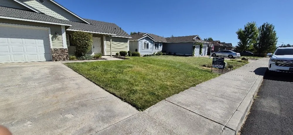 Expert lawn care service experts serving Culver, OR - Mendoza Lawn & Turf Care