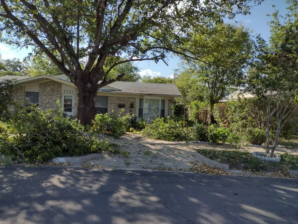 Trusted landscape design with custom design in Harker Heights, TX by Mendoza Lawn Care & Handyman Service