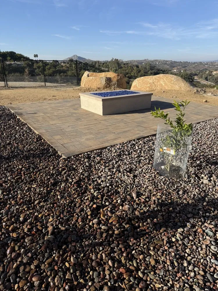 Reliable yard cleanup service in Ramona, CA - Mendoza lawn care service