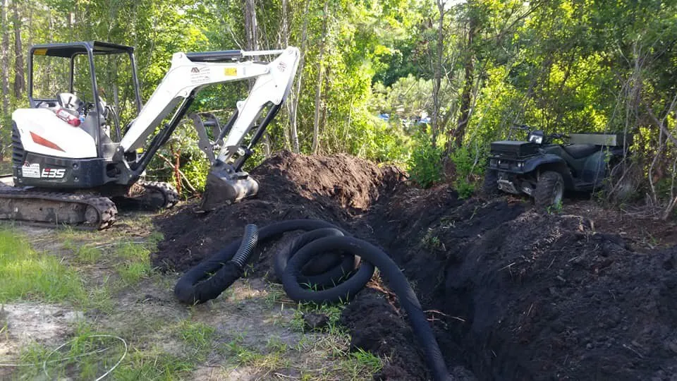 Affordable yard maintenance in Leland, NC by Mendoza Lawn Care Services