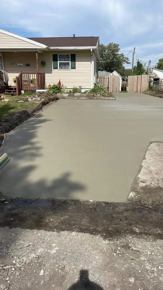 Trusted yard cleanup service in Waterloo, IA - Mendoza