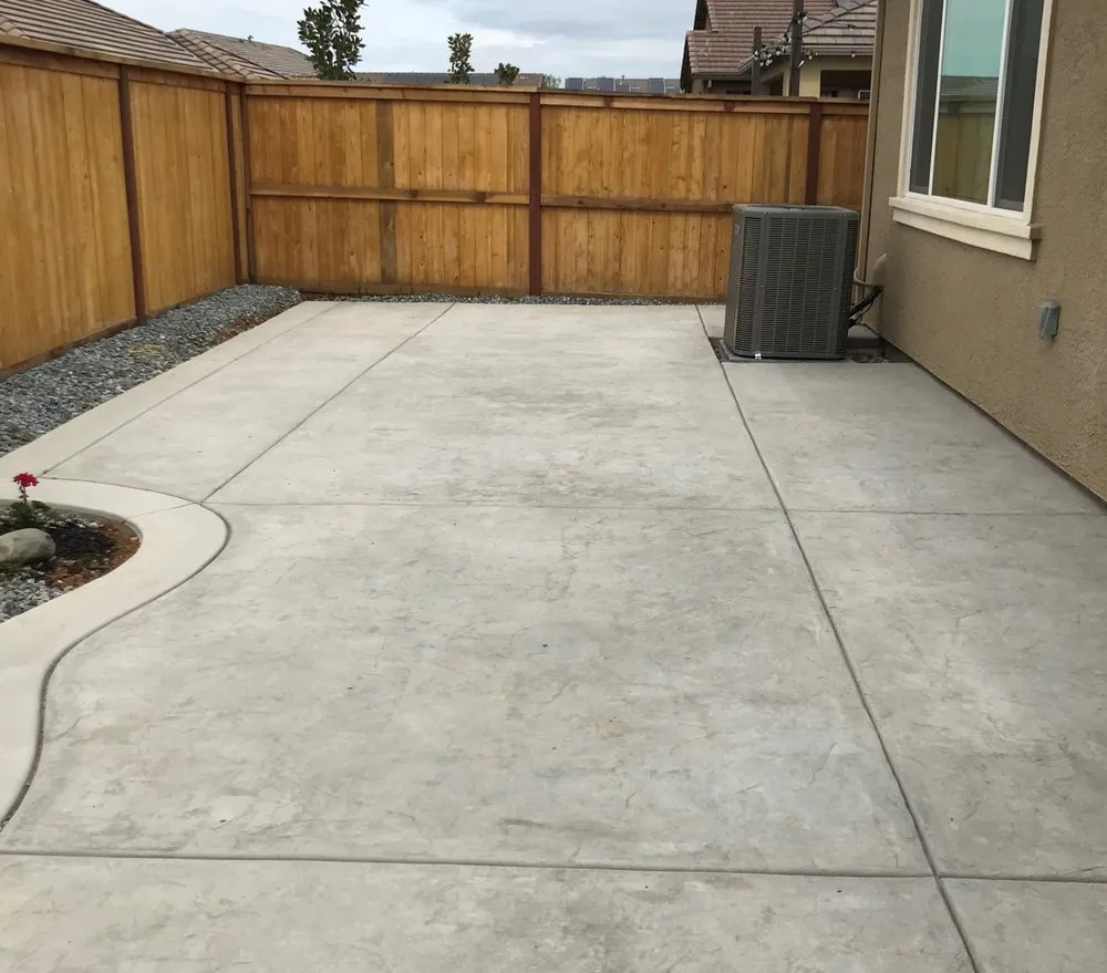 Professional landscape installation in Elk Grove, CA by Mendoza’s Concrete Service