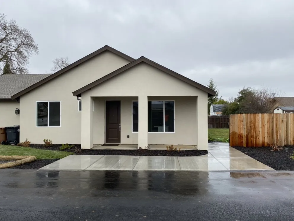 Trusted lawn mowing service near you in Elk Grove, CA by Mendoza’s Concrete Service