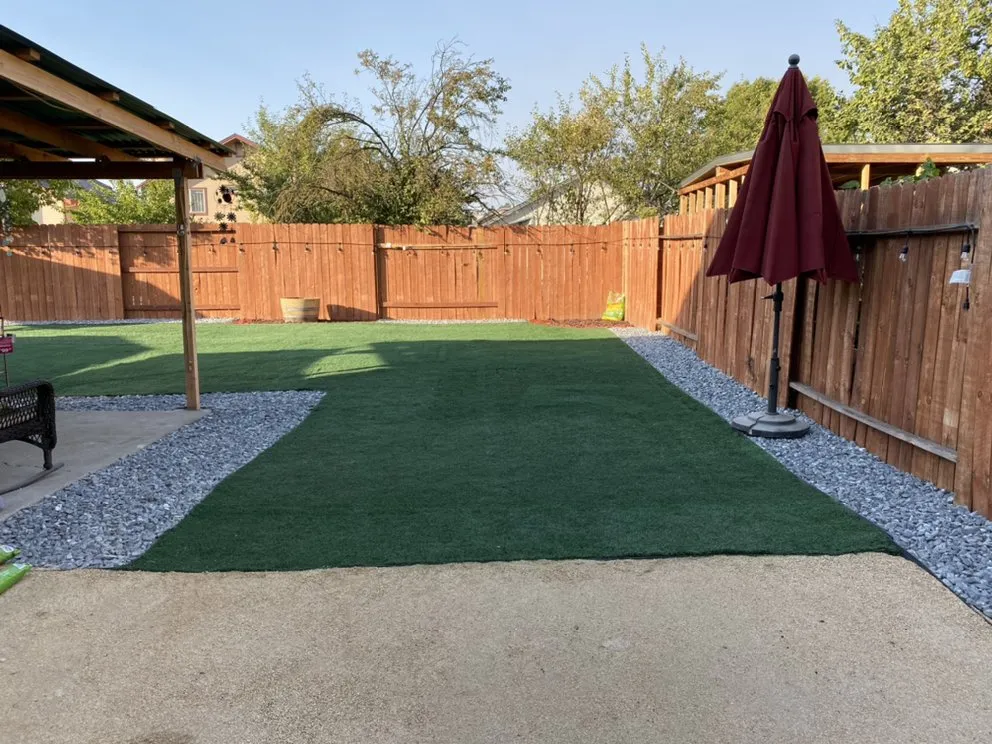 Custom garden landscaping for year-round maintenance in Elk Grove, CA by Mendoza’s Concrete Service