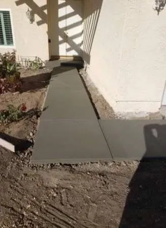 Local residential landscaping for year-round maintenance across Ventura, CA - Mendozas Landscapes