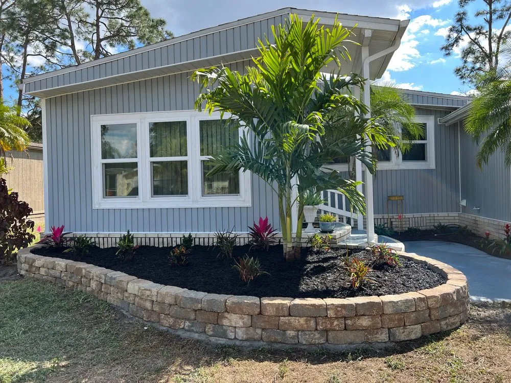 Local yard maintenance in Bonita Springs, FL - Mendoza's Landscaping Design