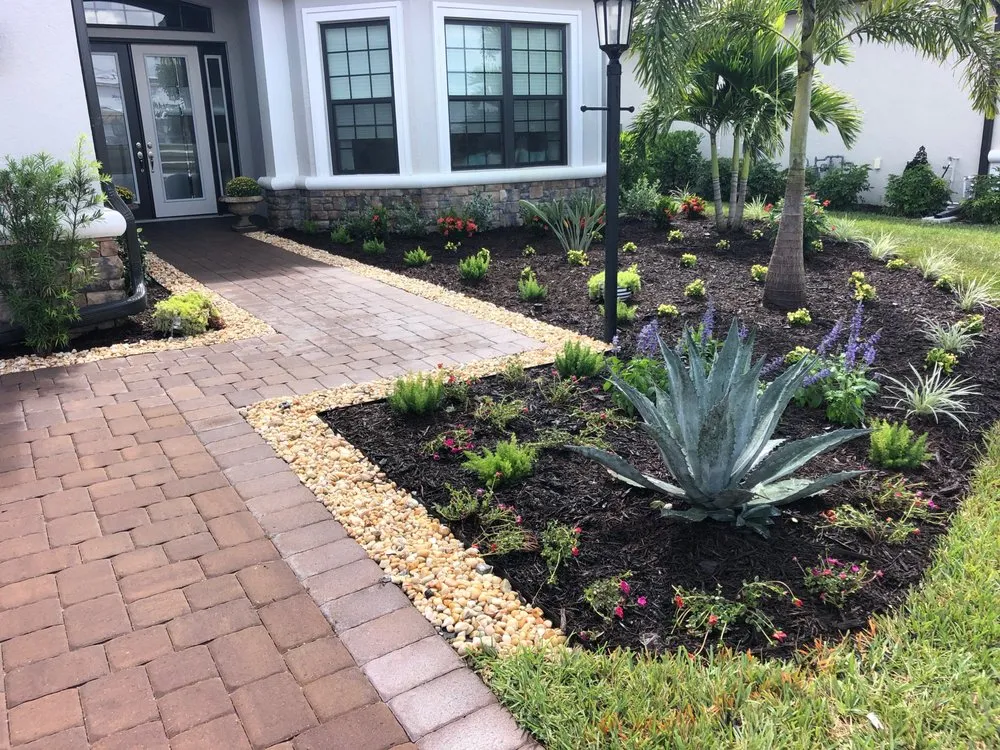 Custom yard maintenance in Bonita Springs, FL by Mendoza's Landscaping Design