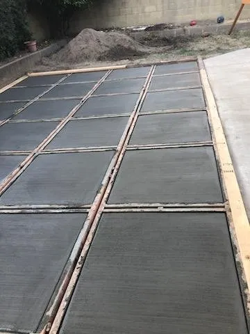 Professional yard maintenance in Fontana, CA - Mendozas Landscaping