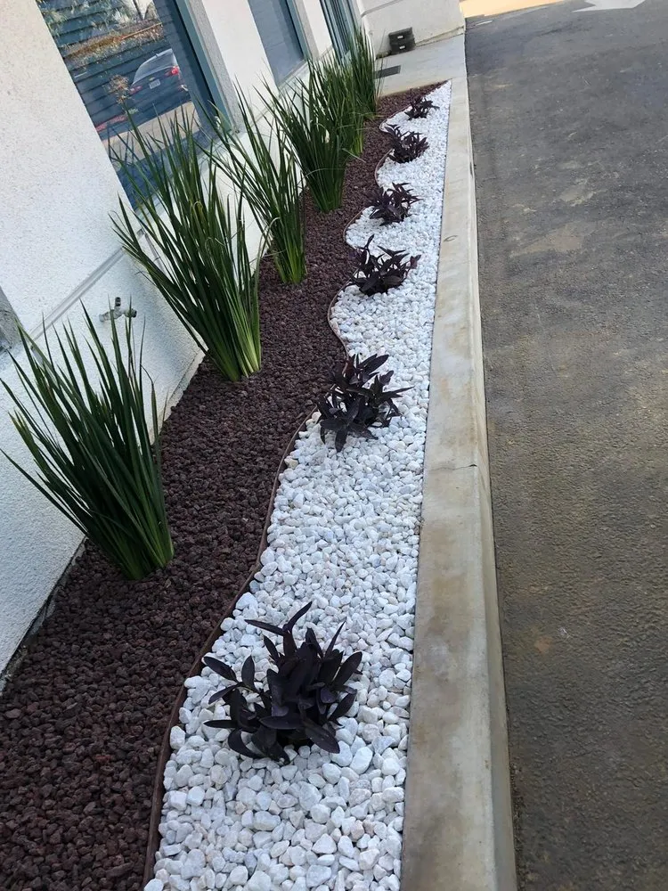 Custom yard maintenance near you in Fontana, CA by Mendozas Landscaping