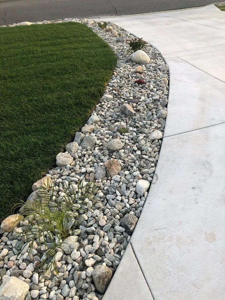 Local yard cleanup service in Fontana, CA by Mendozas Landscaping