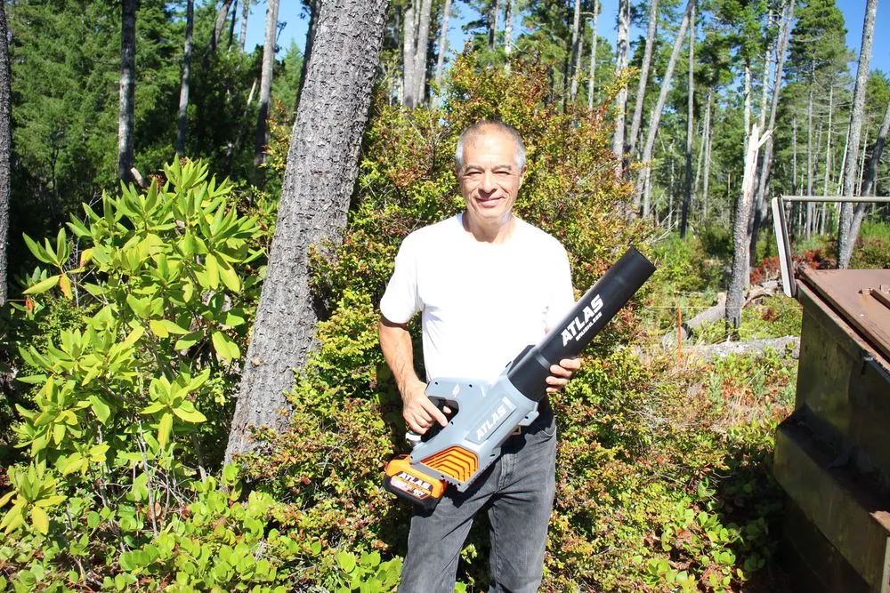 Reliable lawn care service experts serving Prineville, OR - Menehune Cleaning Services