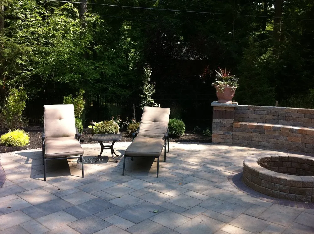 Professional lawn care service in East Amherst, NY by Menne Garden Artistry