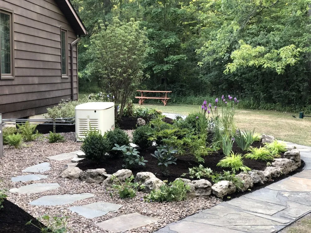 Reliable yard cleanup service experts serving East Amherst, NY - Menne Garden Artistry