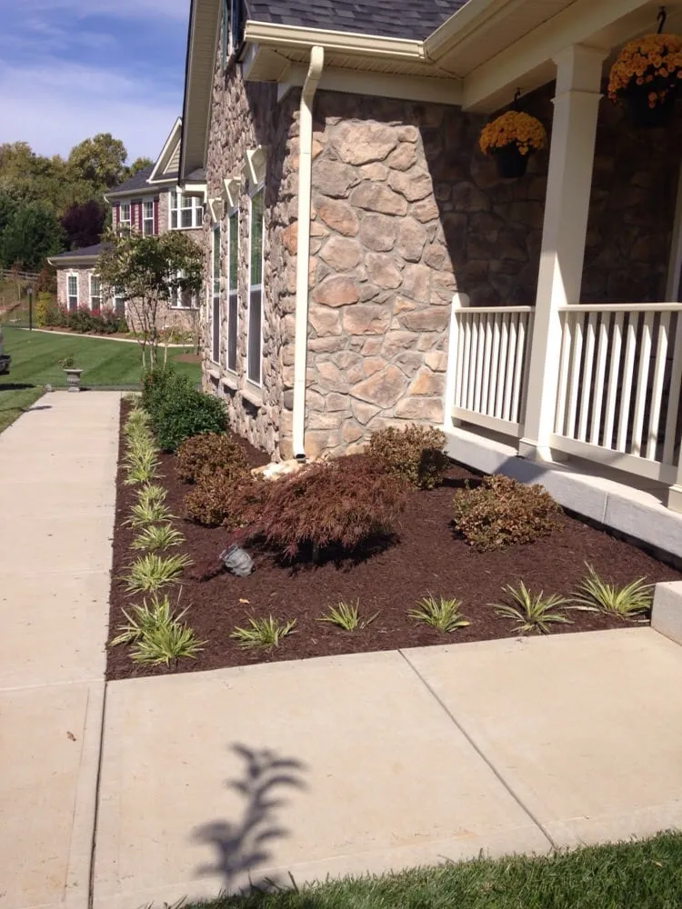 Custom yard cleanup service experts serving Ashburn, VA - Menri Landscaping