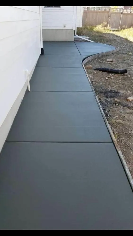 Local lawn mowing service in Ashburn, VA - Menri Landscaping