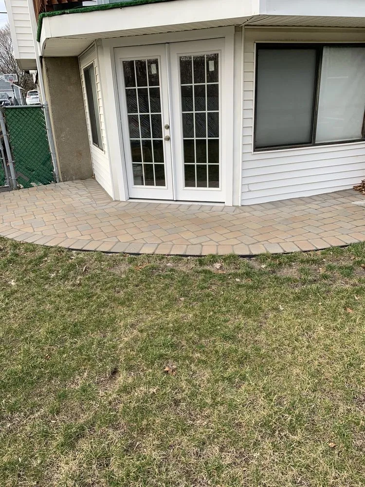 Top-rated residential landscaping in Braintree, MA by Mento Landscaping & Paving