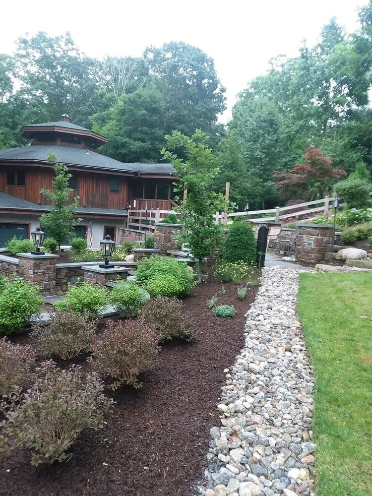 Custom yard cleanup service experts serving Perkasie, PA - Menzen & Company