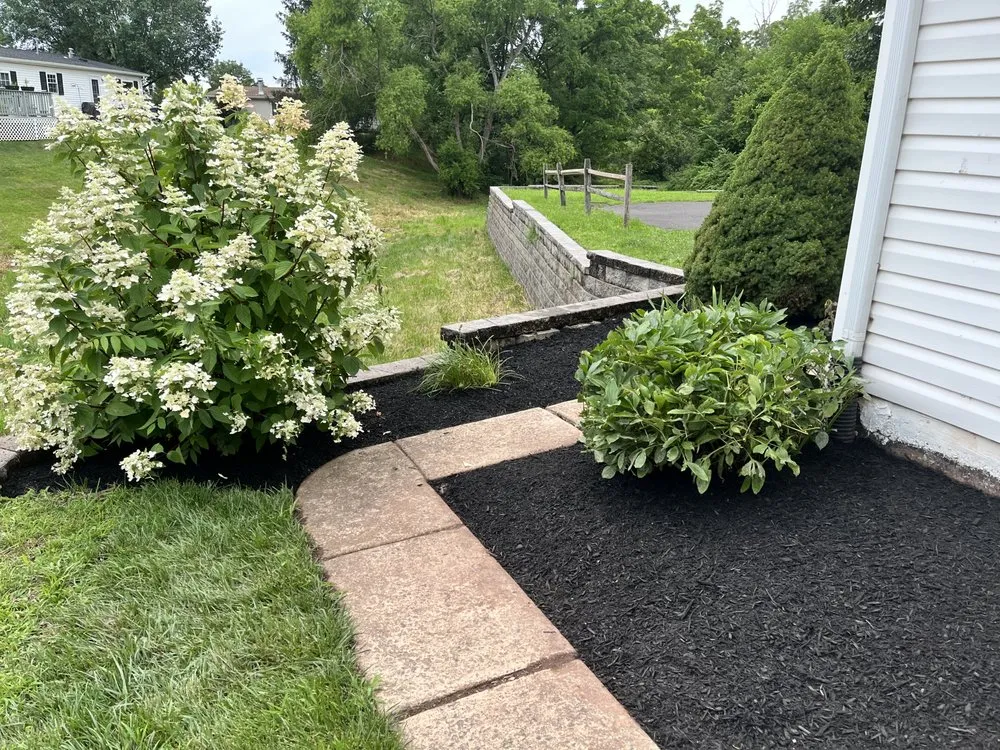 Custom garden landscaping in Perkasie, PA by Menzen & Company