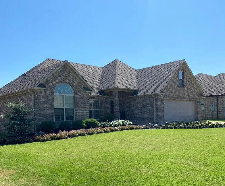 Custom yard maintenance near you in Jonesboro, AR by Meraki Lanscape Services