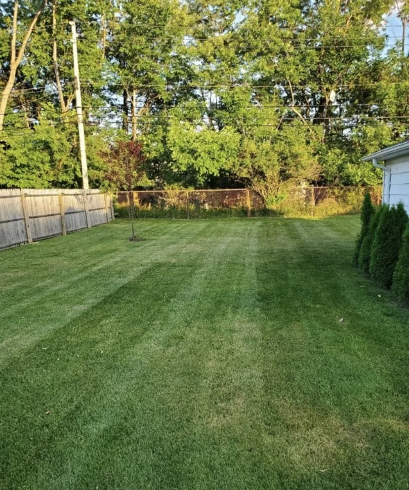 Local lawn mowing service for homes across Comanche, TX - Mercado’s Lawn Service