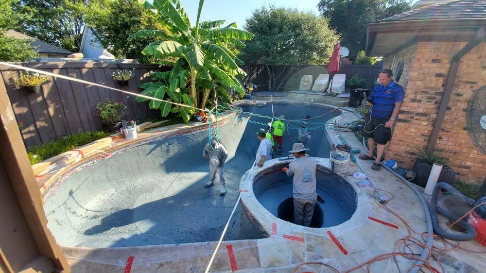 Reliable yard maintenance in Plano, TX - Mercedes Pools