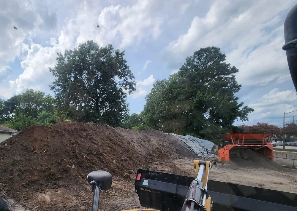 Affordable landscaping services in Hampton, VA by Mercury Mulch