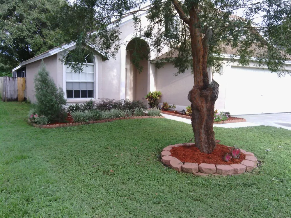 Top-rated outdoor landscaping for homes in Ellenton, FL by Mercy Landscaping