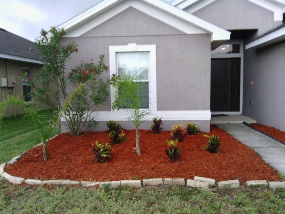 Professional yard maintenance in Ellenton, FL by Mercy Landscaping