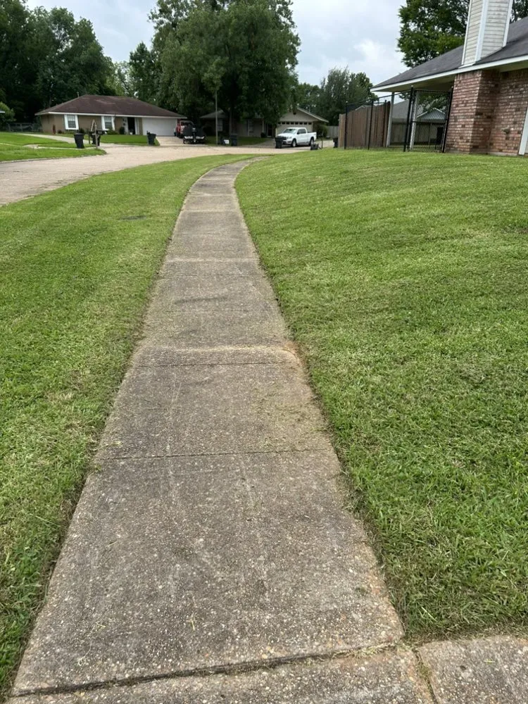 Reliable garden landscaping with custom design across Keithville, LA - Merello Pros