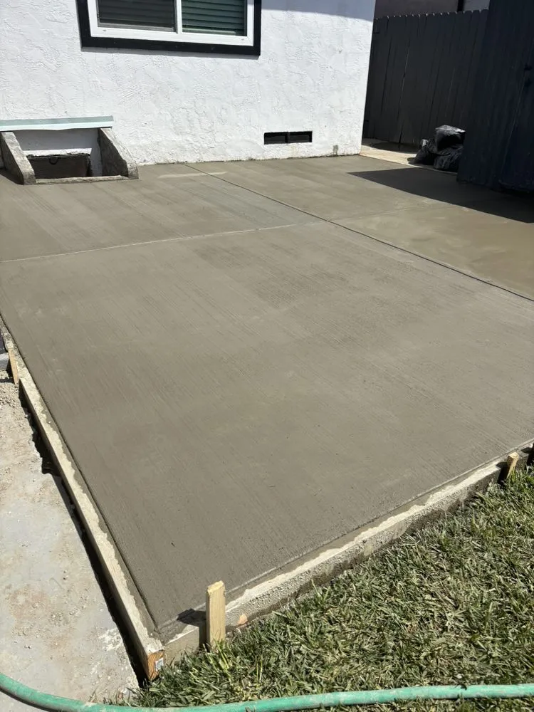 Reliable yard maintenance for year-round maintenance in San Diego, CA by Merida Blanca Landscaping Services