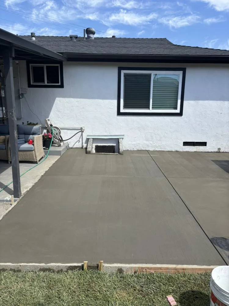 Professional landscape installation for residential properties in San Diego, CA by Merida Blanca Landscaping Services