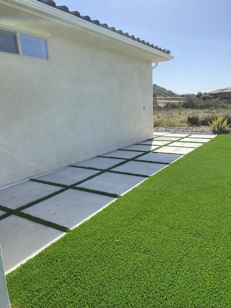 Professional lawn mowing service in San Diego, CA - Merida Blanca Landscaping Services