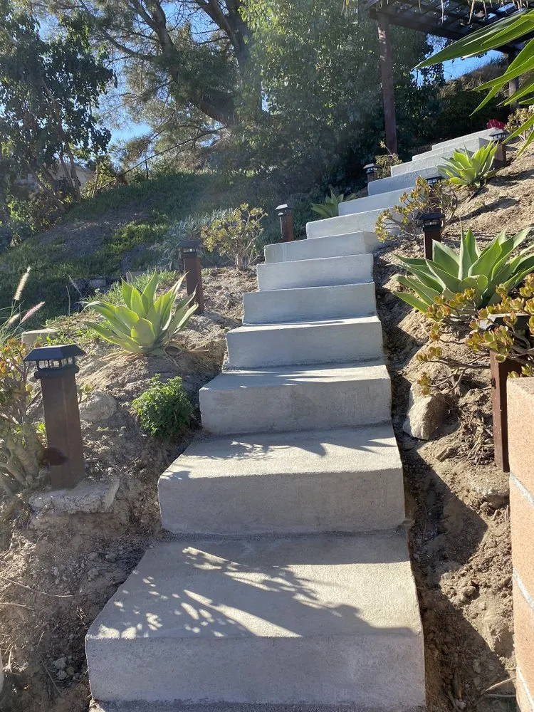 Local lawn care service for beautiful yards in San Diego, CA by Merida Blanca Landscaping Services