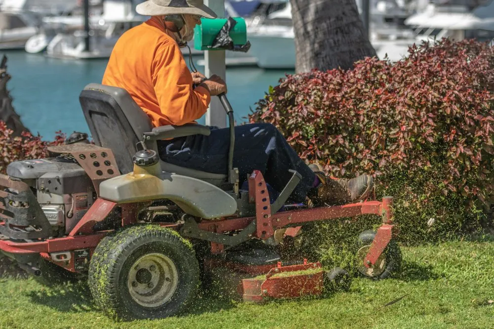 Expert yard maintenance in Helotes, TX - Merit Facility Management