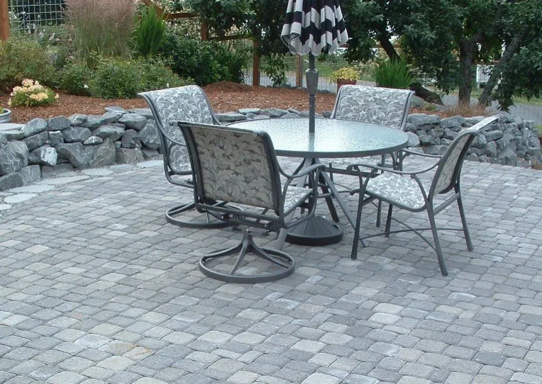 Expert lawn mowing service experts serving Salem, OR - Merlin Landscaping