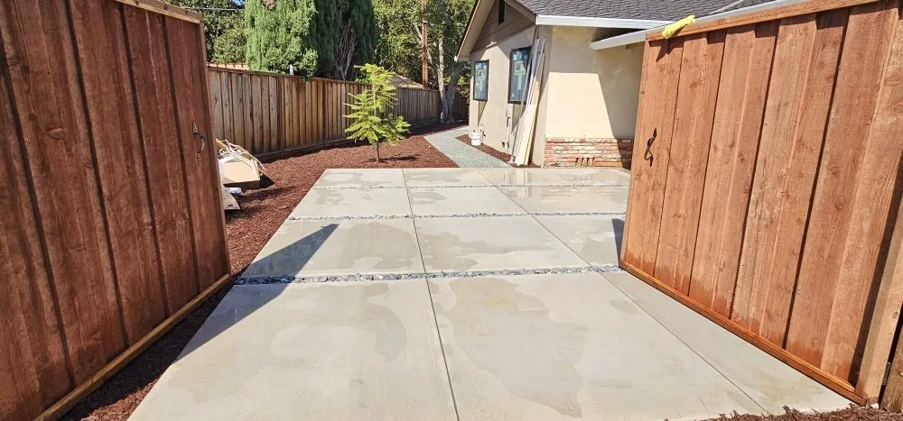 Professional lawn mowing service in Palo Alto, CA by Merlos Landscaping