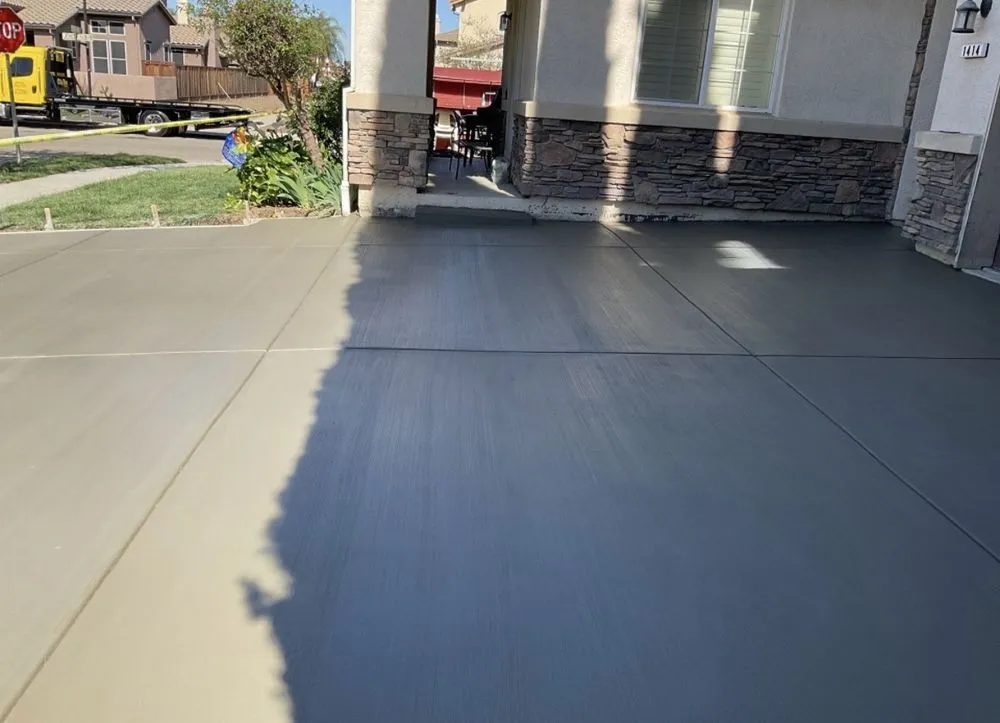 Expert yard maintenance in Sacramento, CA - Merlot Landscaping