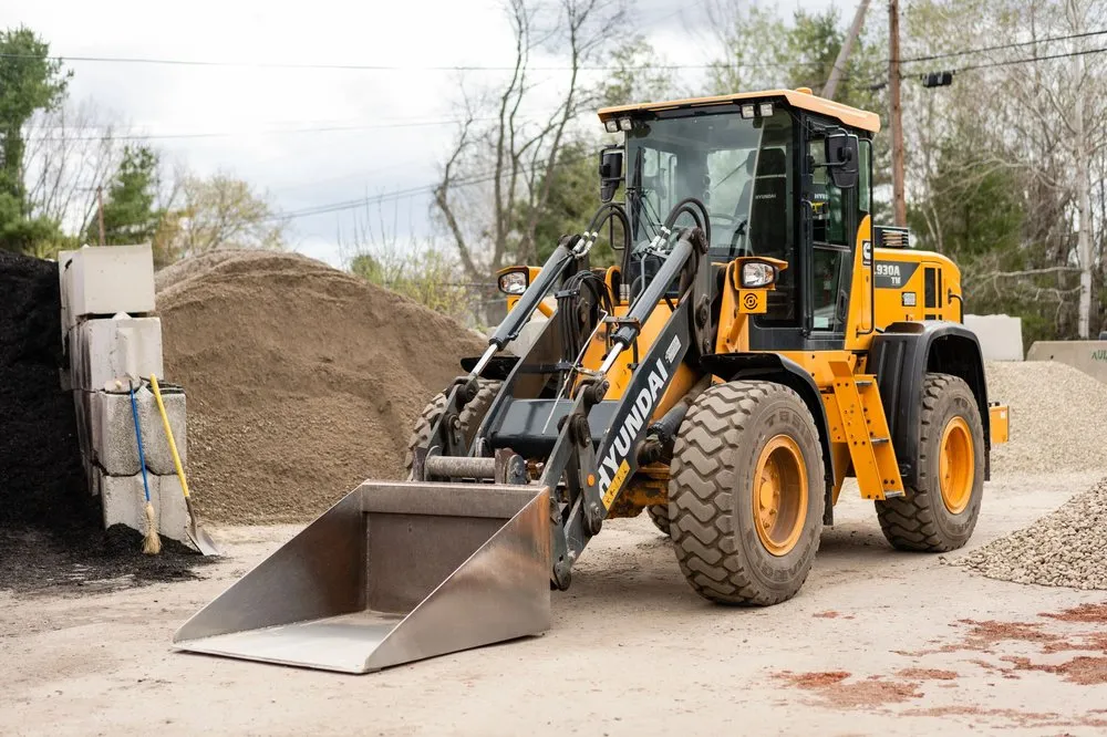 Custom outdoor landscaping in Merrimack, NH - Merrimack Landscape Materials